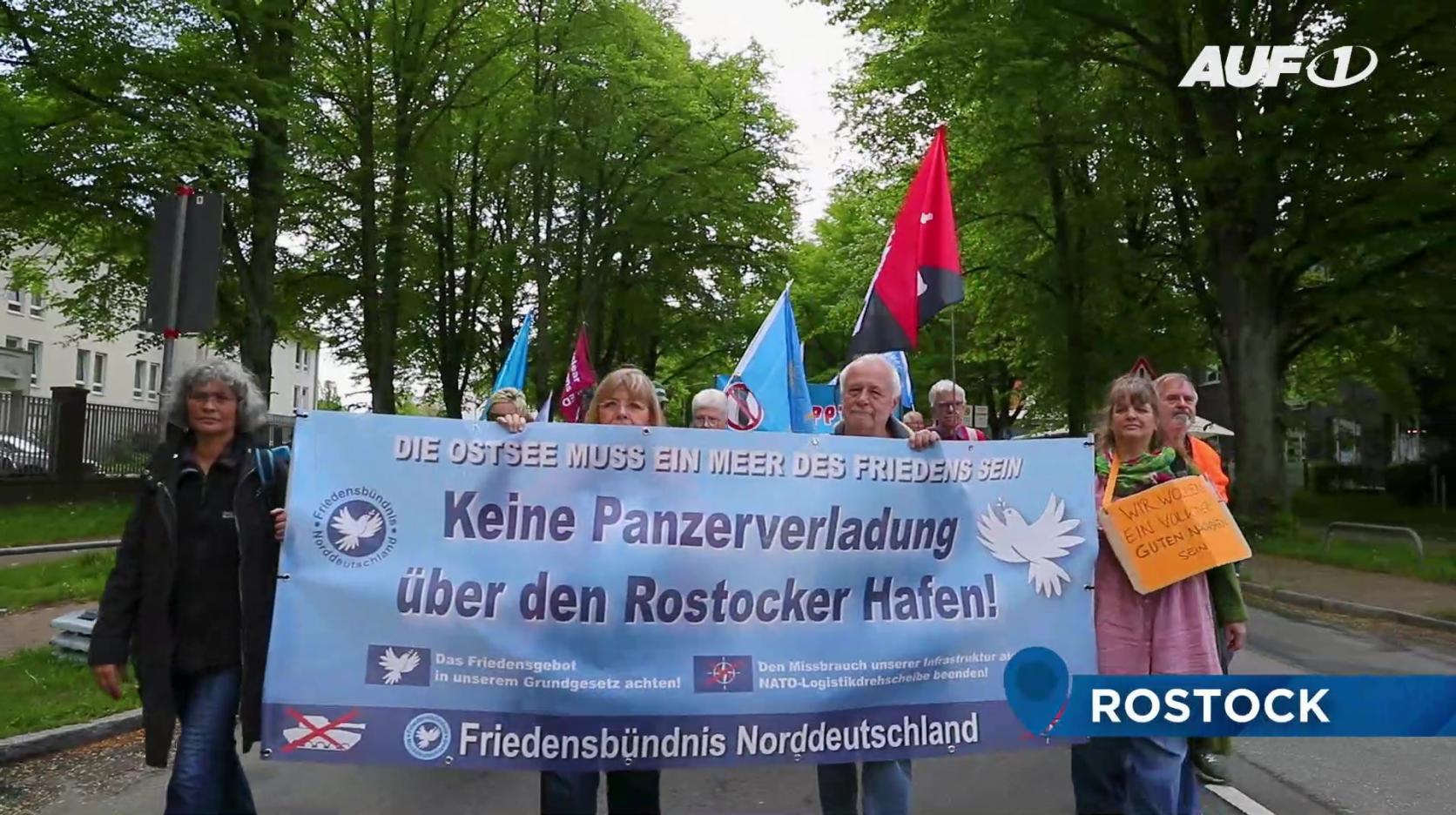 ⁣Protest gegen Verladeübung in Rostock: „Das ist kein Manöver, das sind Kriegsvorbereitungen“