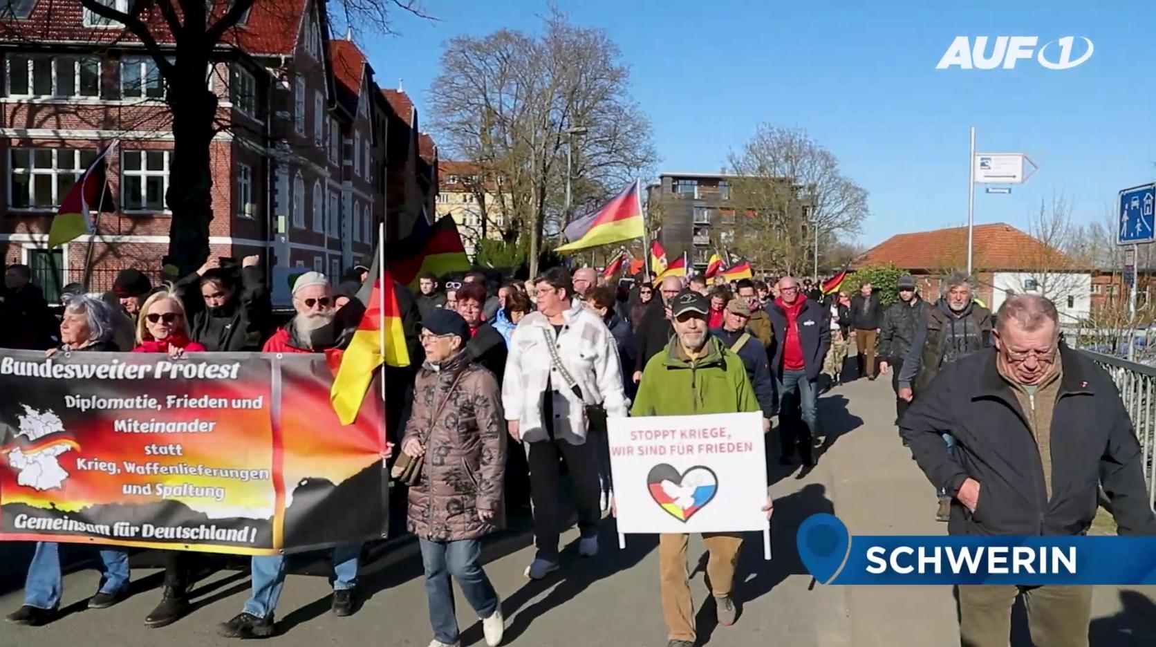 Wutwelle gegen Merz: Demokratiebewegung ist zurück auf den Straßen